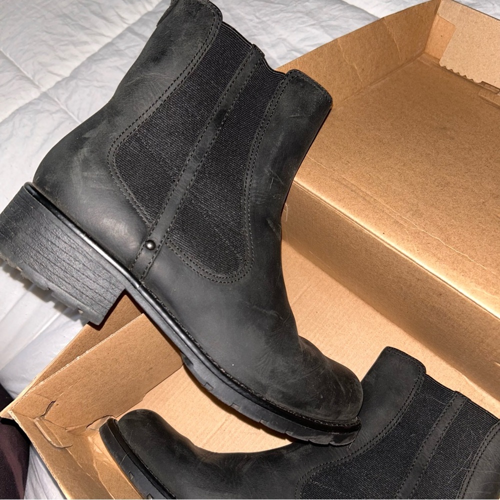 Clarks Tilden Zip II Boots - Picture 7 of 9